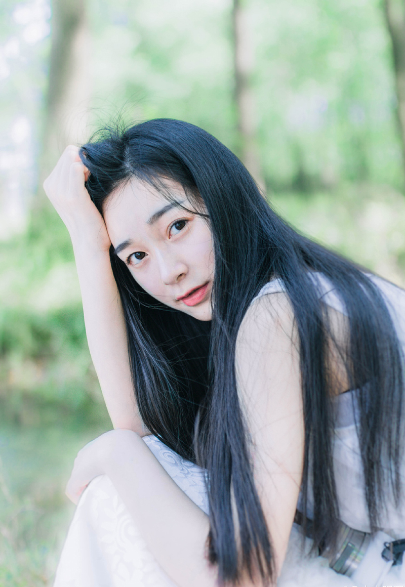 当我们都老的时候，我希望——还能吻着你的牙床，直到永远~~~首语：现在的你是否泪如雨下?就如同帖子背景的雨滴，无息滑落……